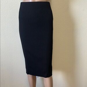 H&M- Elegant Black Ribbed Skirt